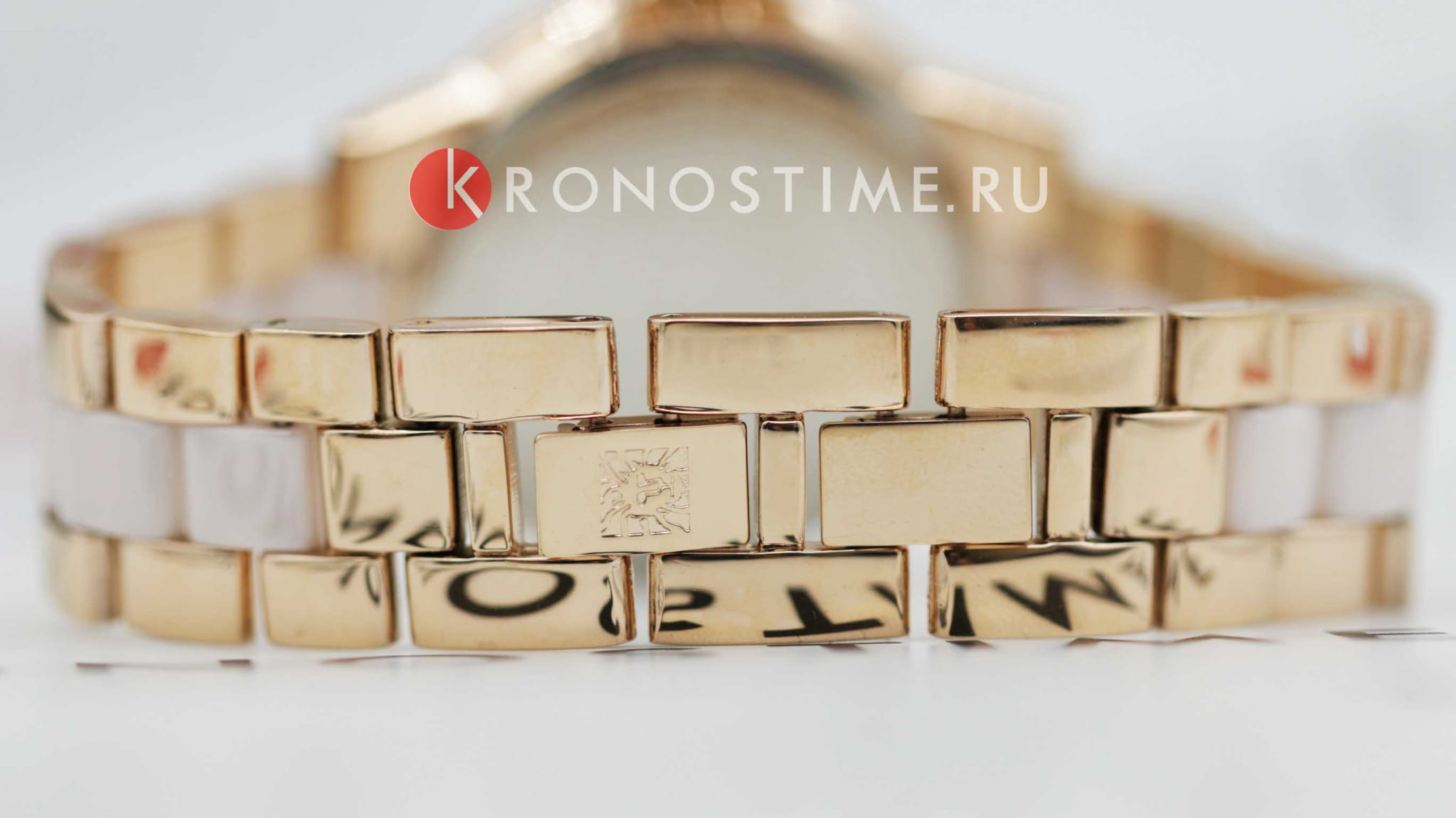 Anne Klein 4120BHRG женские часы застежка крупным планом